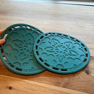 Le Creuset silicone French trivets
